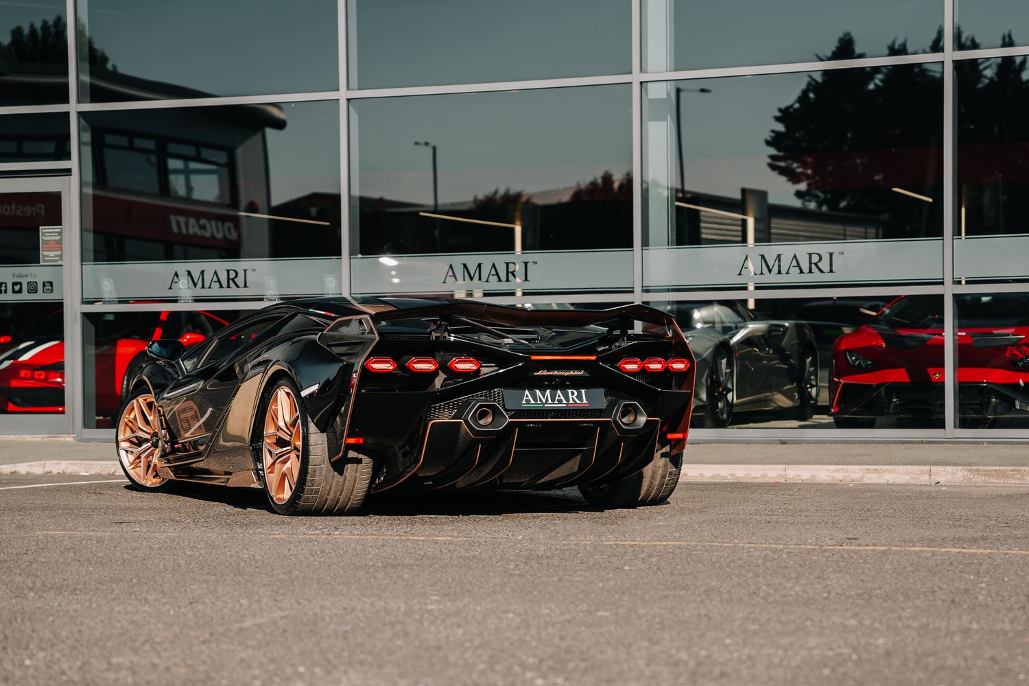 Lamborghini SIÁN FKP 37 MHEV S-A
