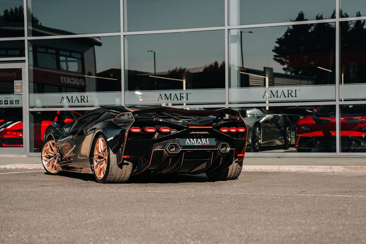 Lamborghini SIÁN FKP 37 MHEV S-A