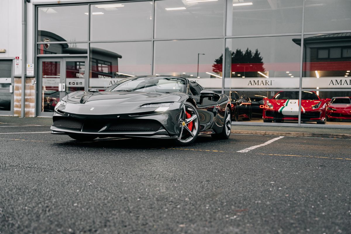 Ferrari SF90 Spider
