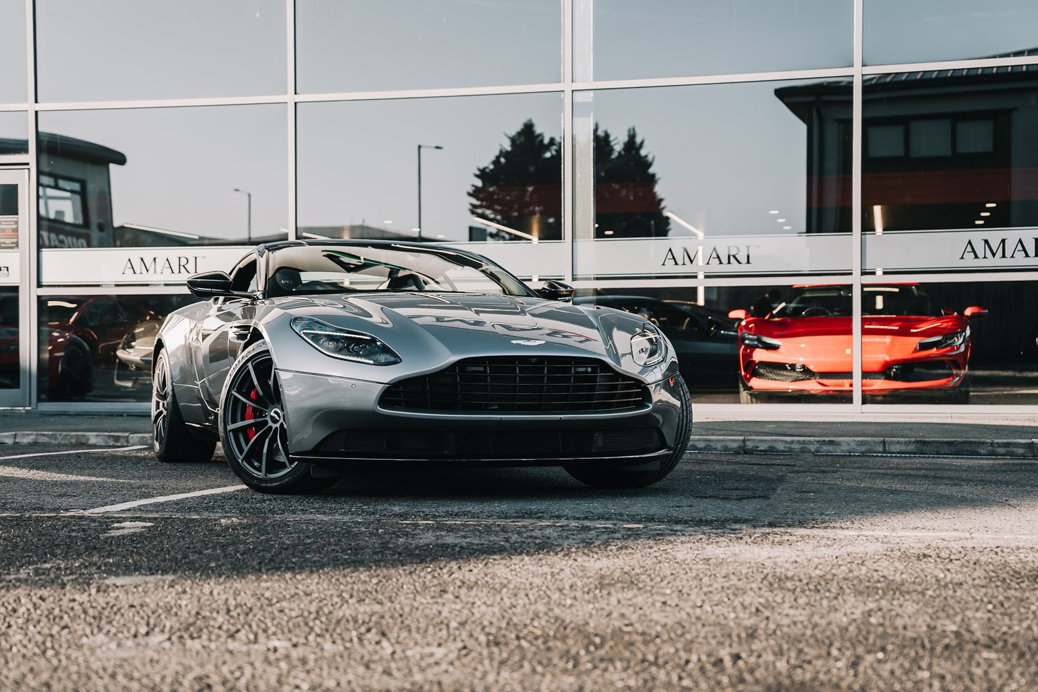 Aston Martin DB11 AMR V12