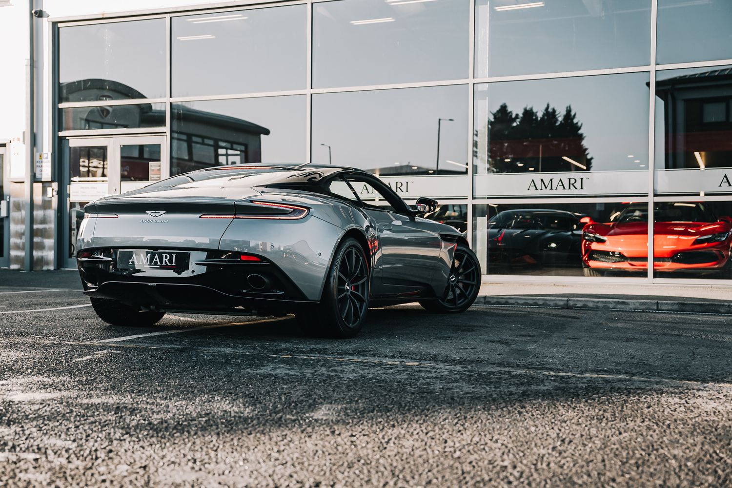 Aston Martin DB11 AMR V12