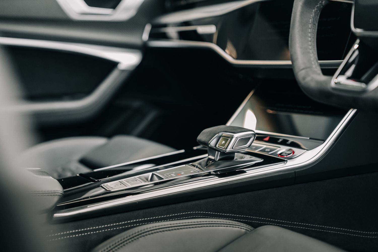 Audi RS6 Carbon Black V8 by URBAN TFSI MHEV Quattro Auto