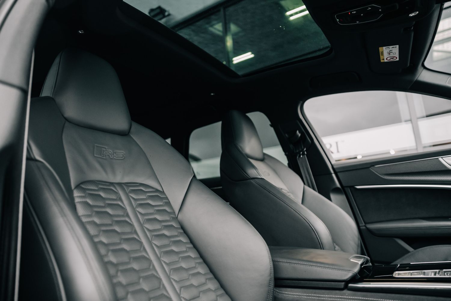 Audi RS6 Carbon Black V8 by URBAN TFSI MHEV Quattro Auto