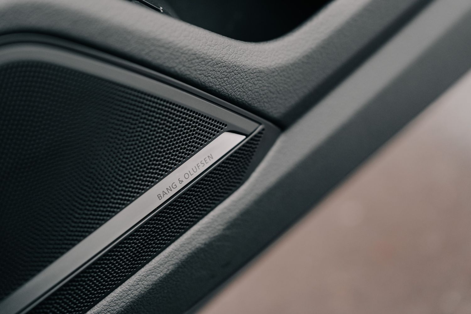 Audi RS6 Carbon Black V8 by URBAN TFSI MHEV Quattro Auto