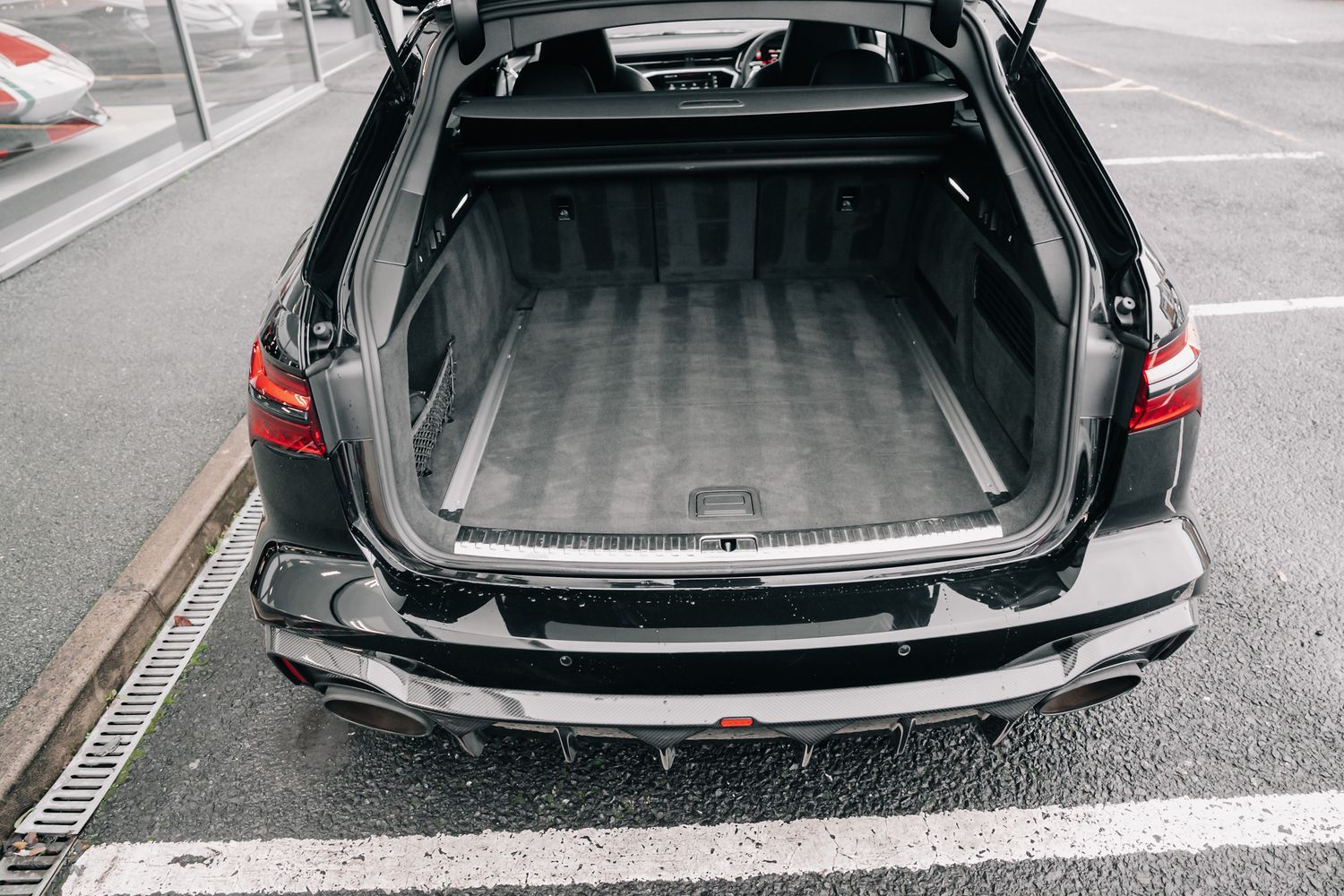 Audi RS6 Carbon Black V8 by URBAN TFSI MHEV Quattro Auto