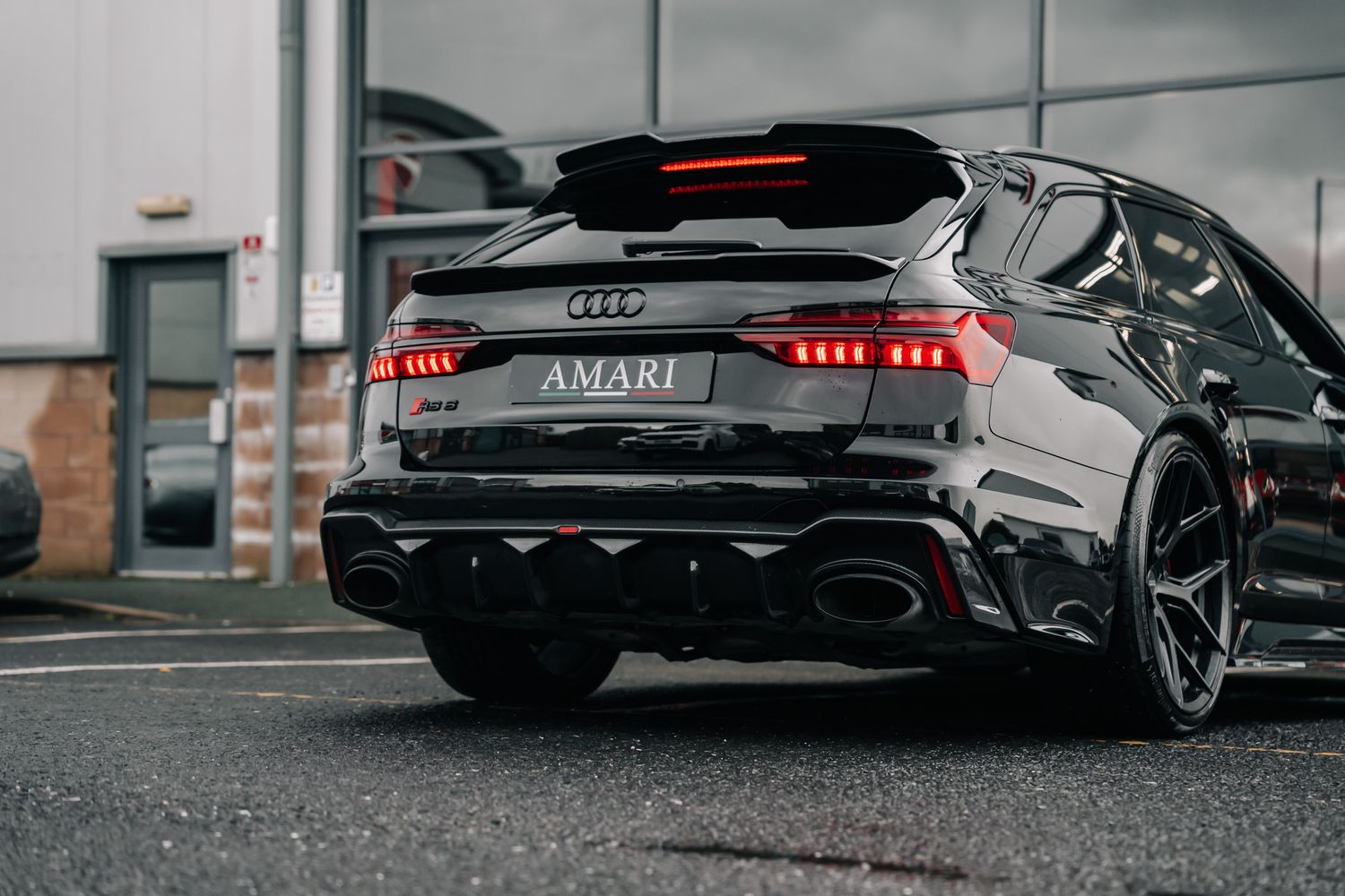 Audi RS6 Carbon Black V8 by URBAN TFSI MHEV Quattro Auto