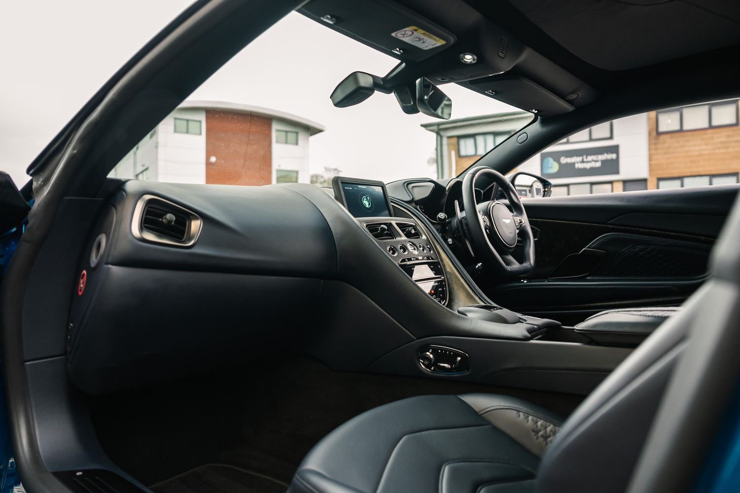 Aston Martin DBS Superleggera DBS SUPERLEGGERA V12 AUTO
