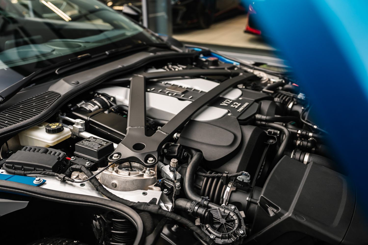 Aston Martin DBS Superleggera DBS SUPERLEGGERA V12 AUTO