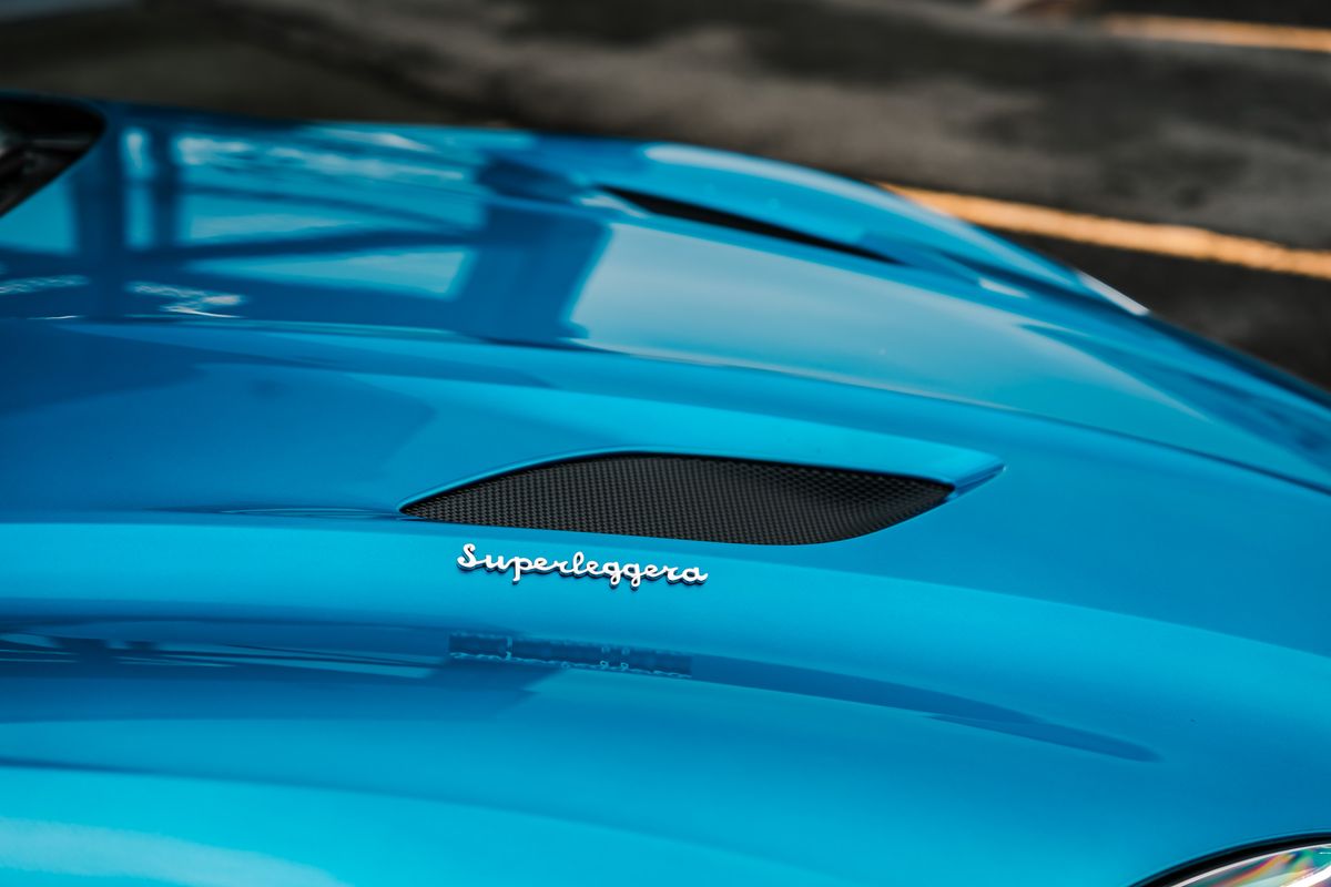 Aston Martin DBS Superleggera DBS SUPERLEGGERA V12 AUTO