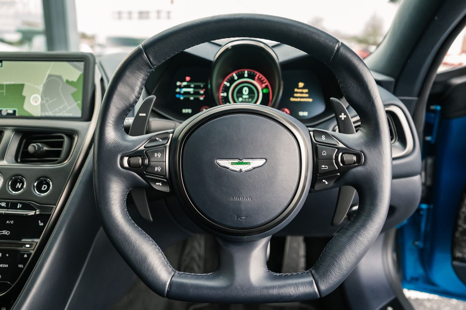 Aston Martin DBS Superleggera DBS SUPERLEGGERA V12 AUTO