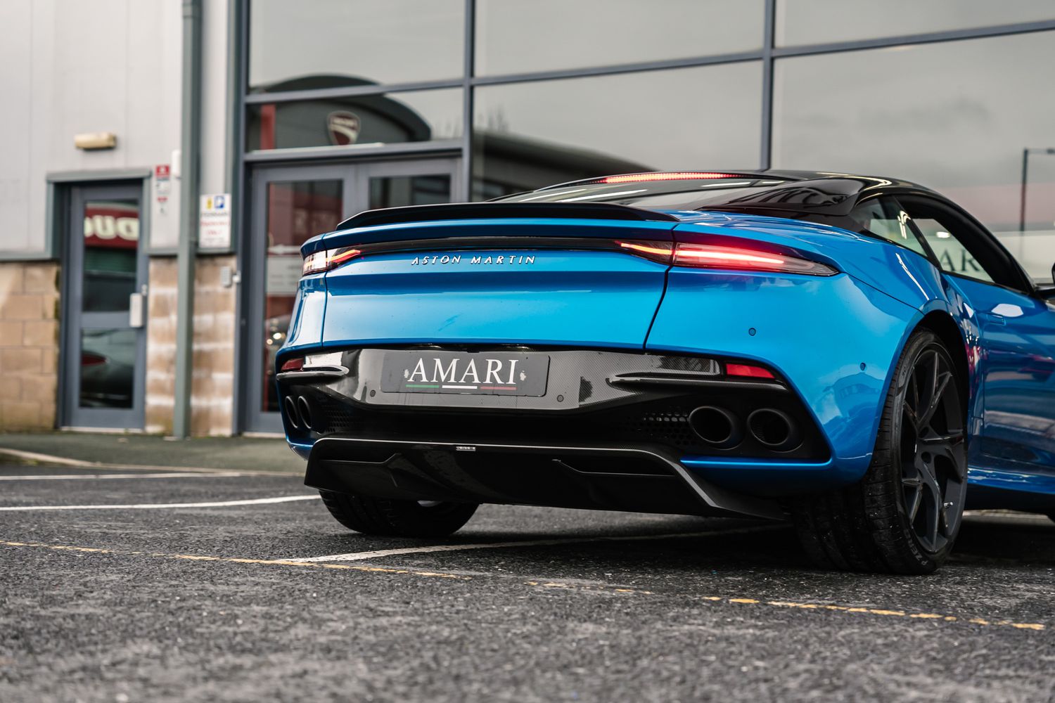 Aston Martin DBS Superleggera DBS SUPERLEGGERA V12 AUTO