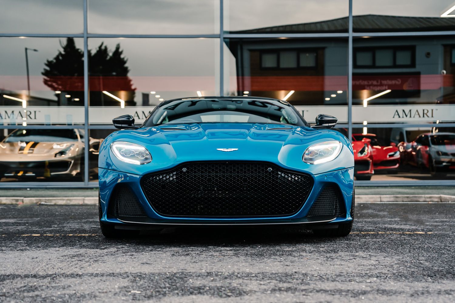 Aston Martin DBS Superleggera DBS SUPERLEGGERA V12 AUTO