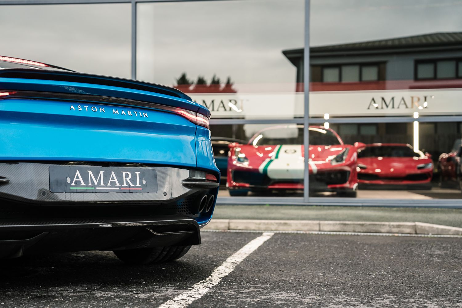 Aston Martin DBS Superleggera DBS SUPERLEGGERA V12 AUTO