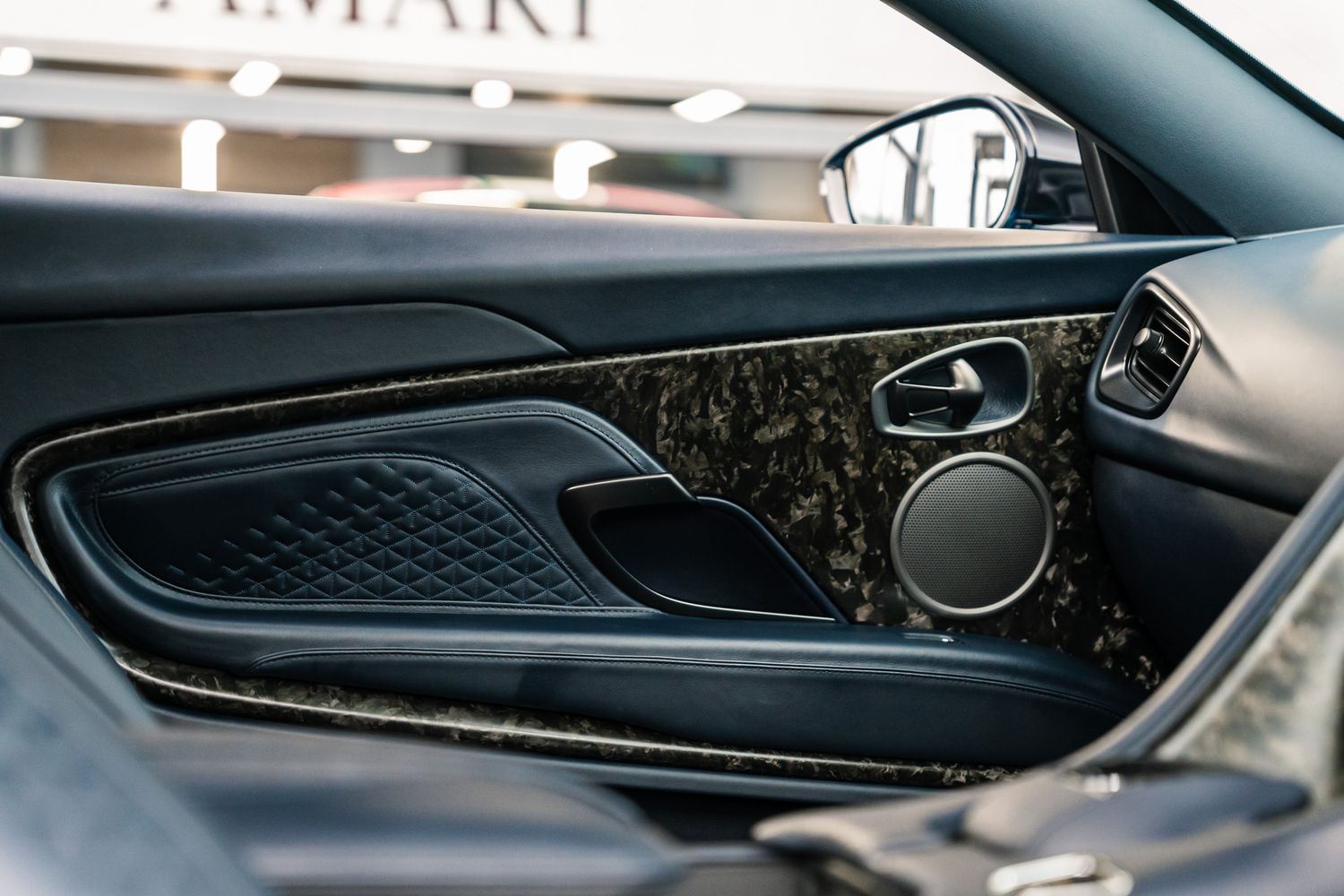 Aston Martin DBS Superleggera DBS SUPERLEGGERA V12 AUTO