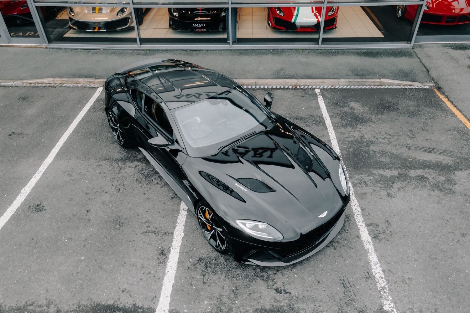 Aston Martin DBS Superleggera Auto