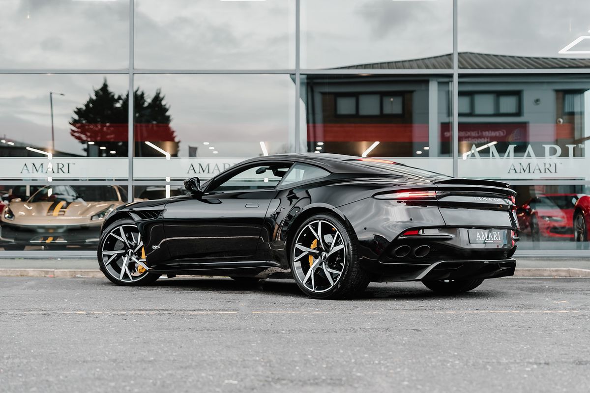 Aston Martin DBS Superleggera Auto
