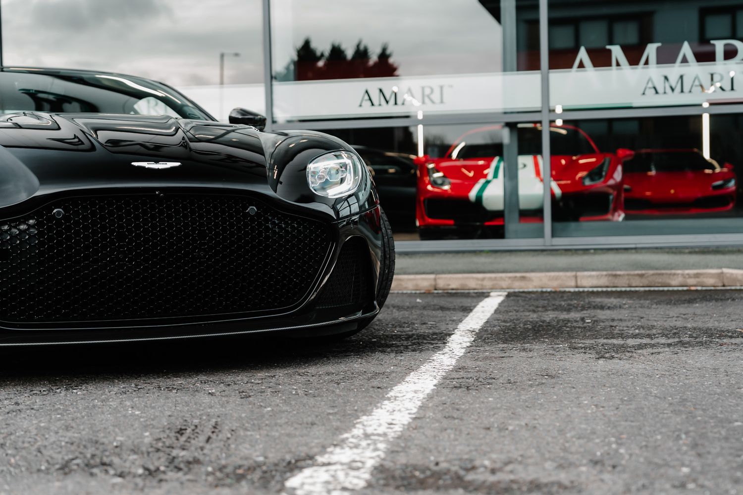 Aston Martin DBS Superleggera Auto