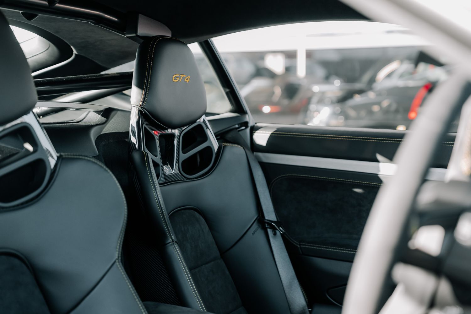 Porsche 718 Cayman GT4 718 CAYMAN GT4