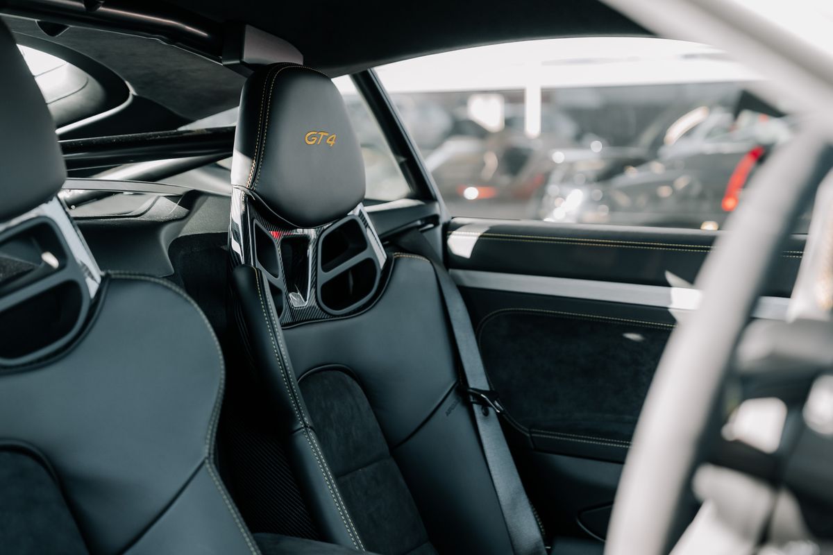 Porsche 718 Cayman GT4 718 CAYMAN GT4