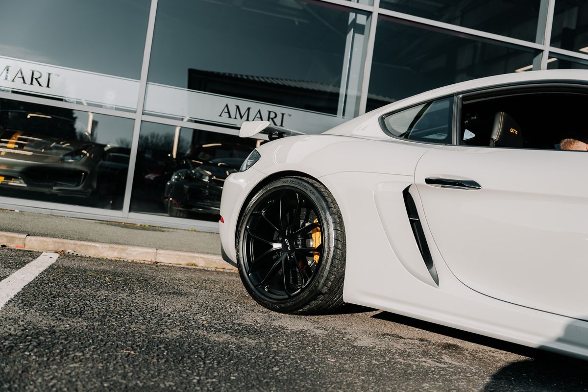 Porsche 718 Cayman GT4 718 CAYMAN GT4