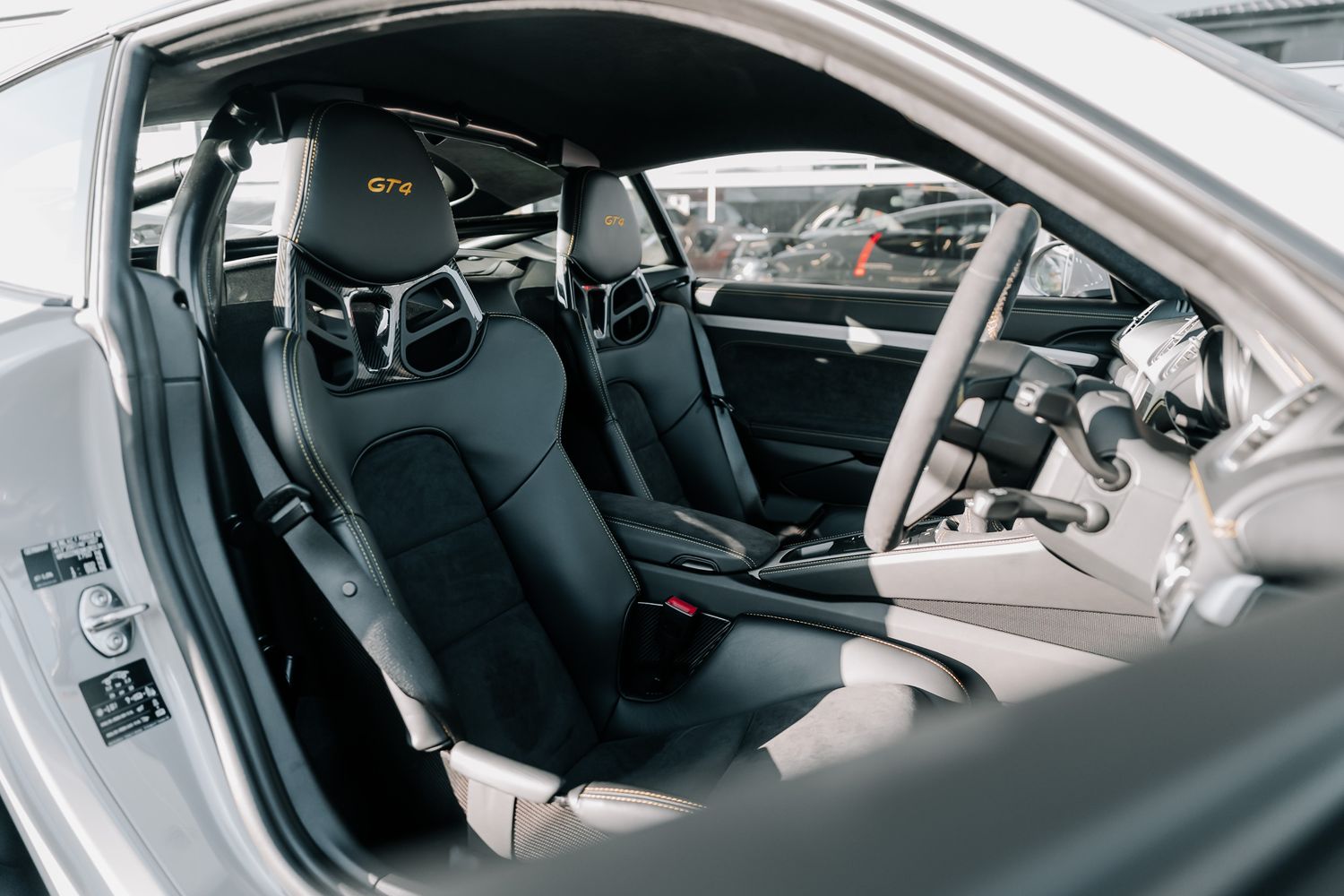 Porsche 718 Cayman GT4 718 CAYMAN GT4