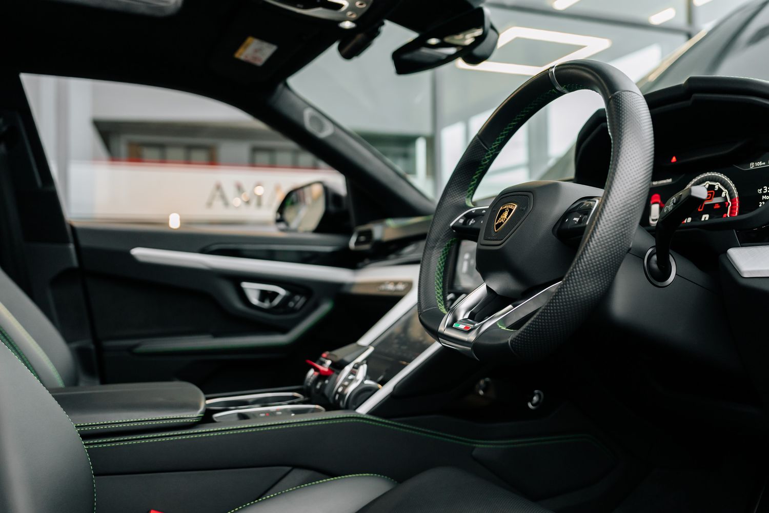 Lamborghini Urus URUS V8 AUTO