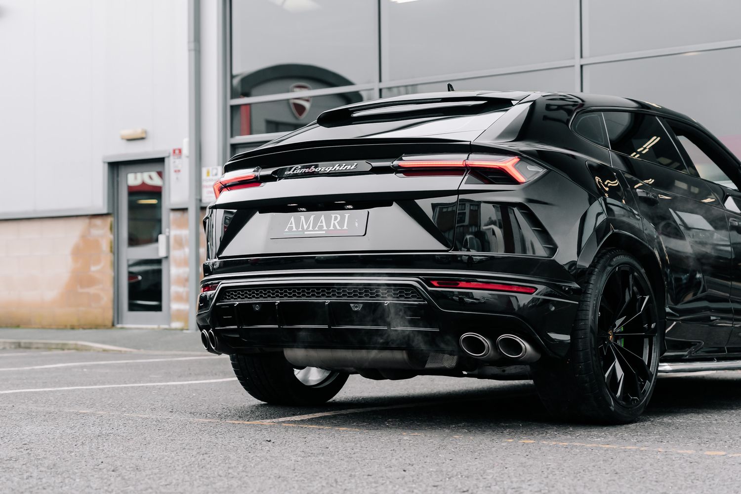 Lamborghini Urus V8