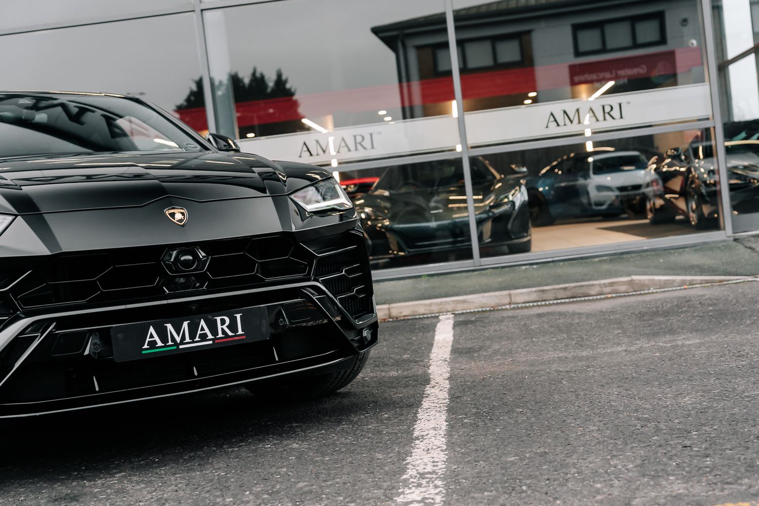 Lamborghini Urus V8