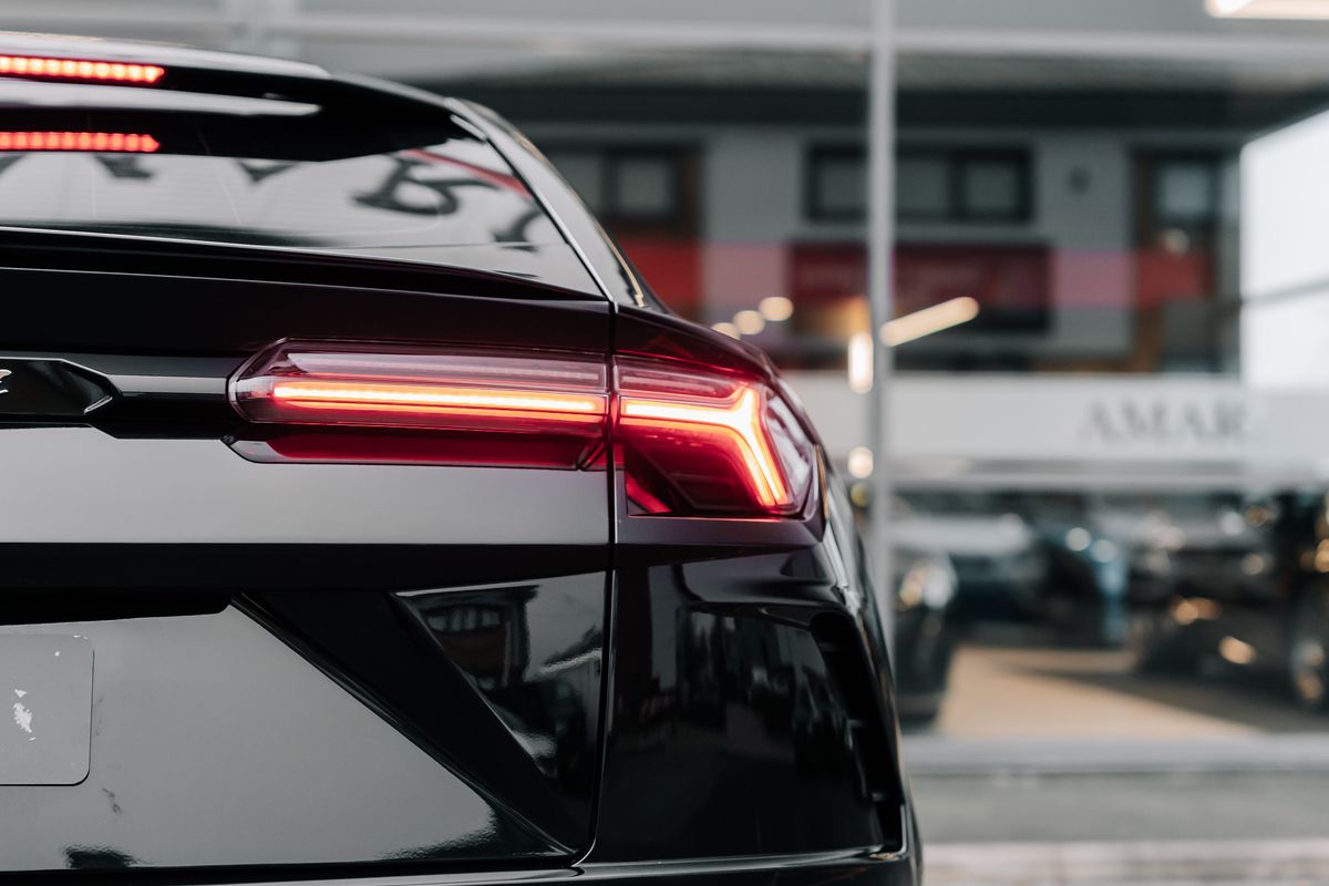 Lamborghini Urus V8