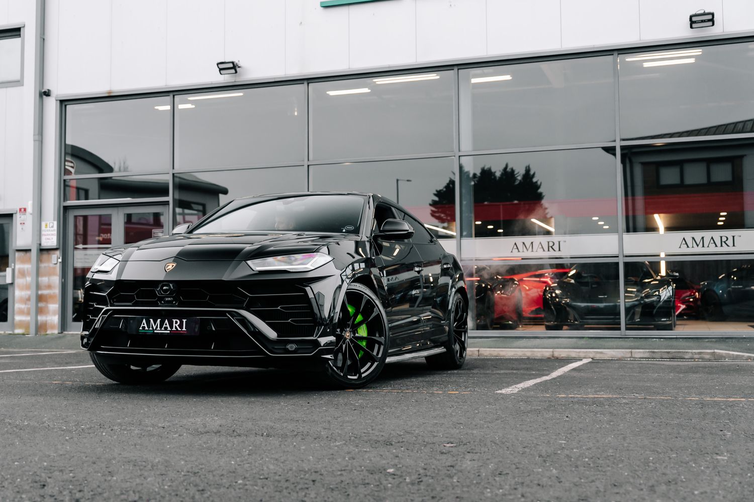 Lamborghini Urus V8
