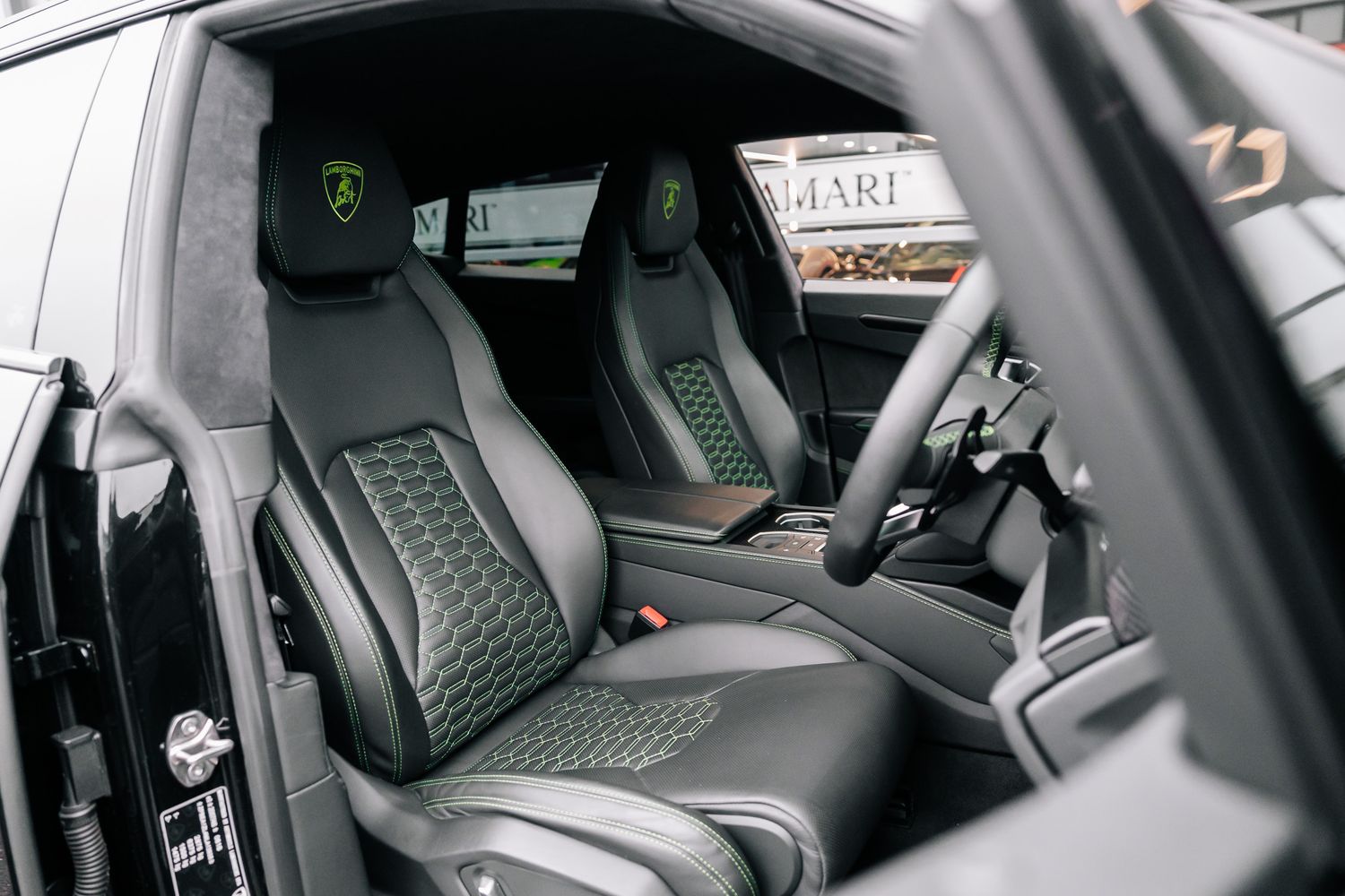 Lamborghini Urus V8