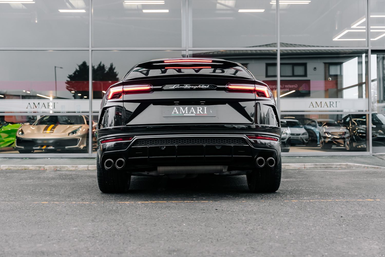 Lamborghini Urus V8