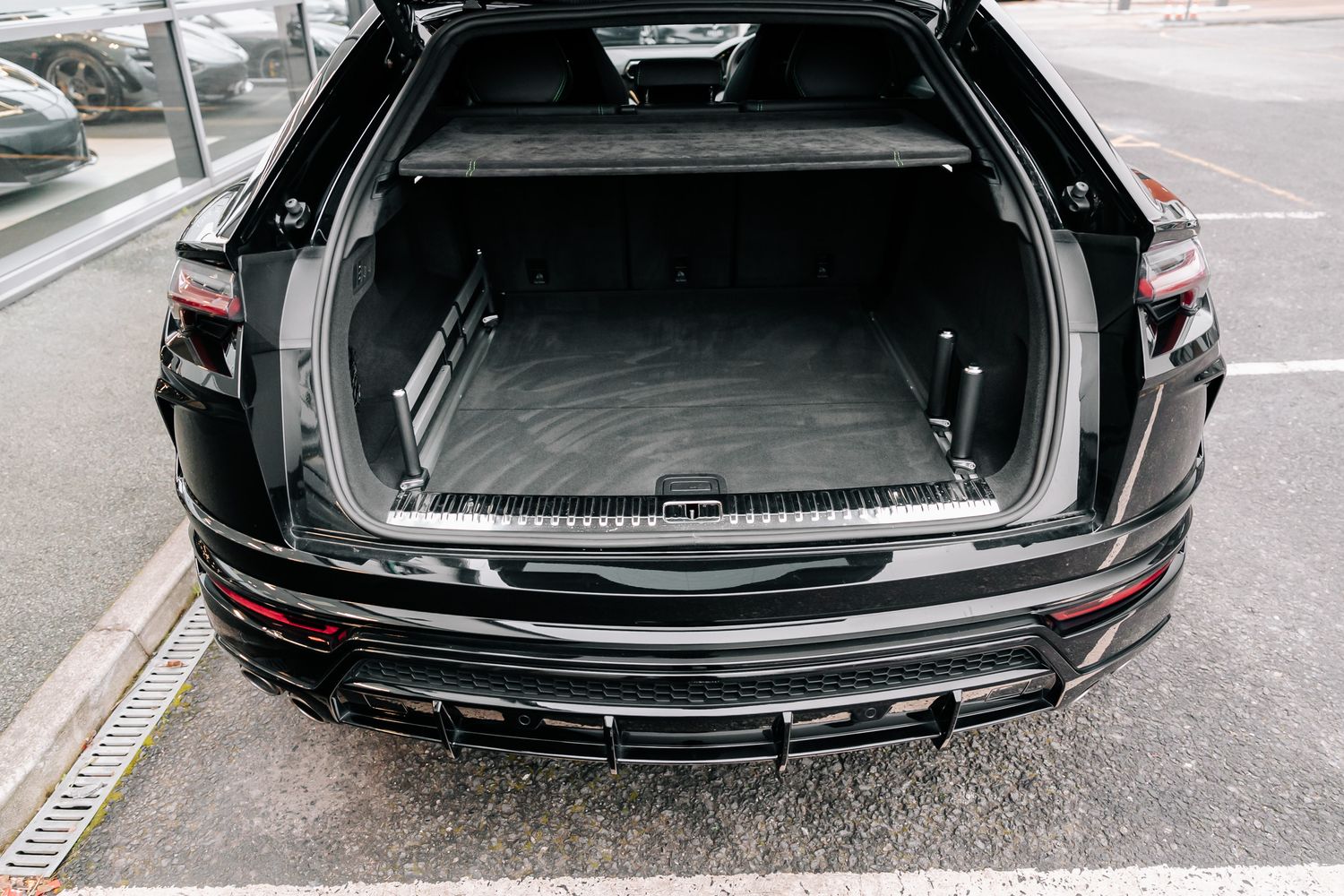 Lamborghini Urus V8