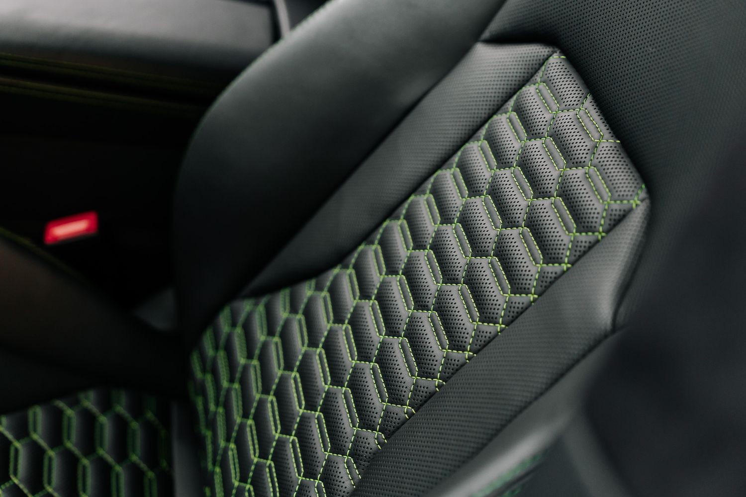 Lamborghini Urus V8