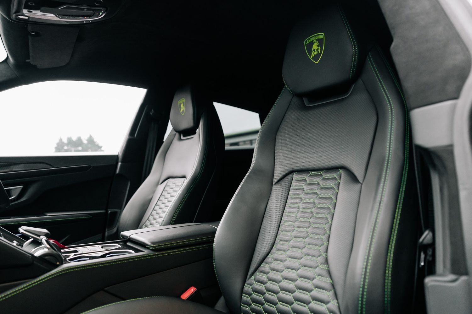 Lamborghini Urus V8