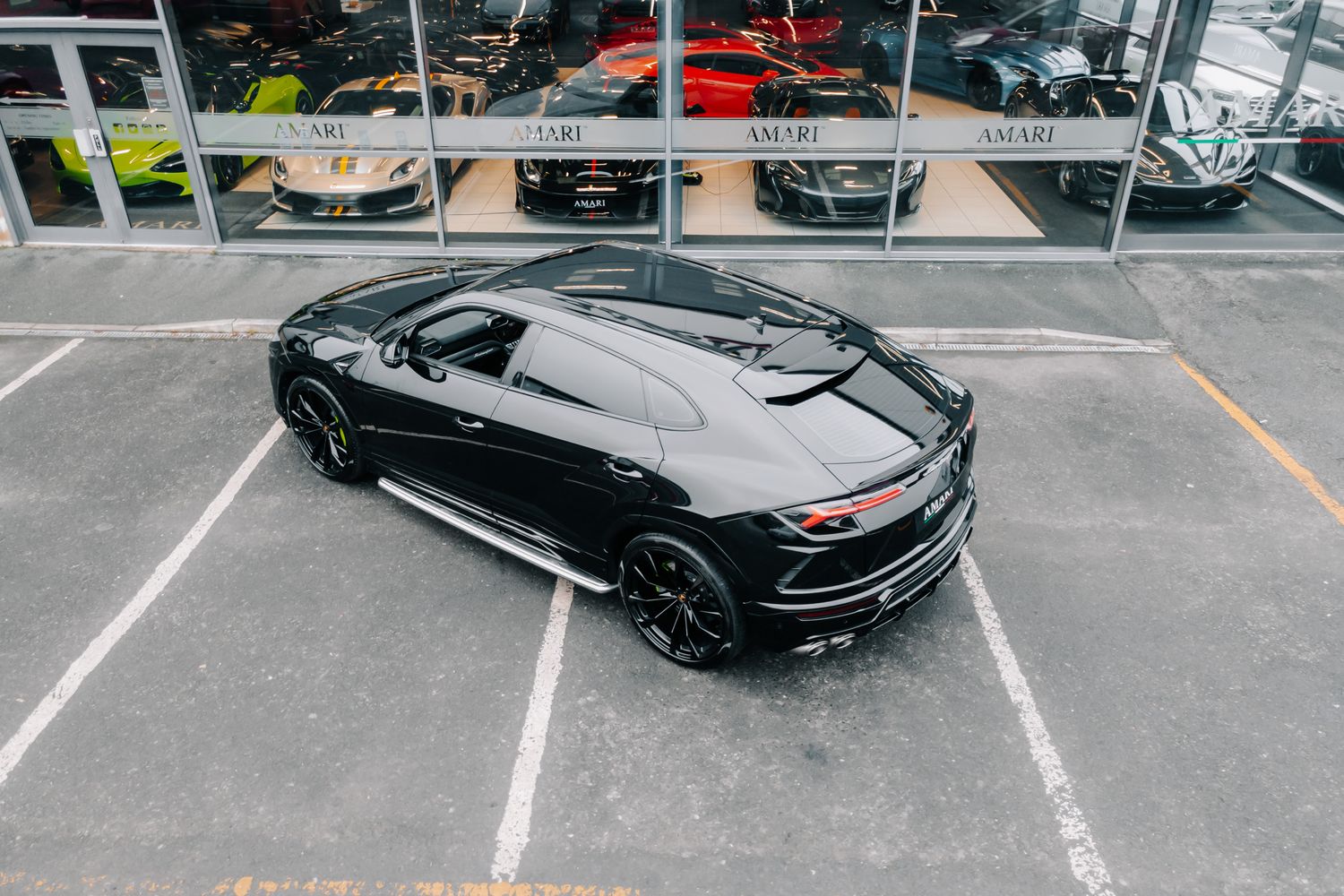 Lamborghini Urus V8