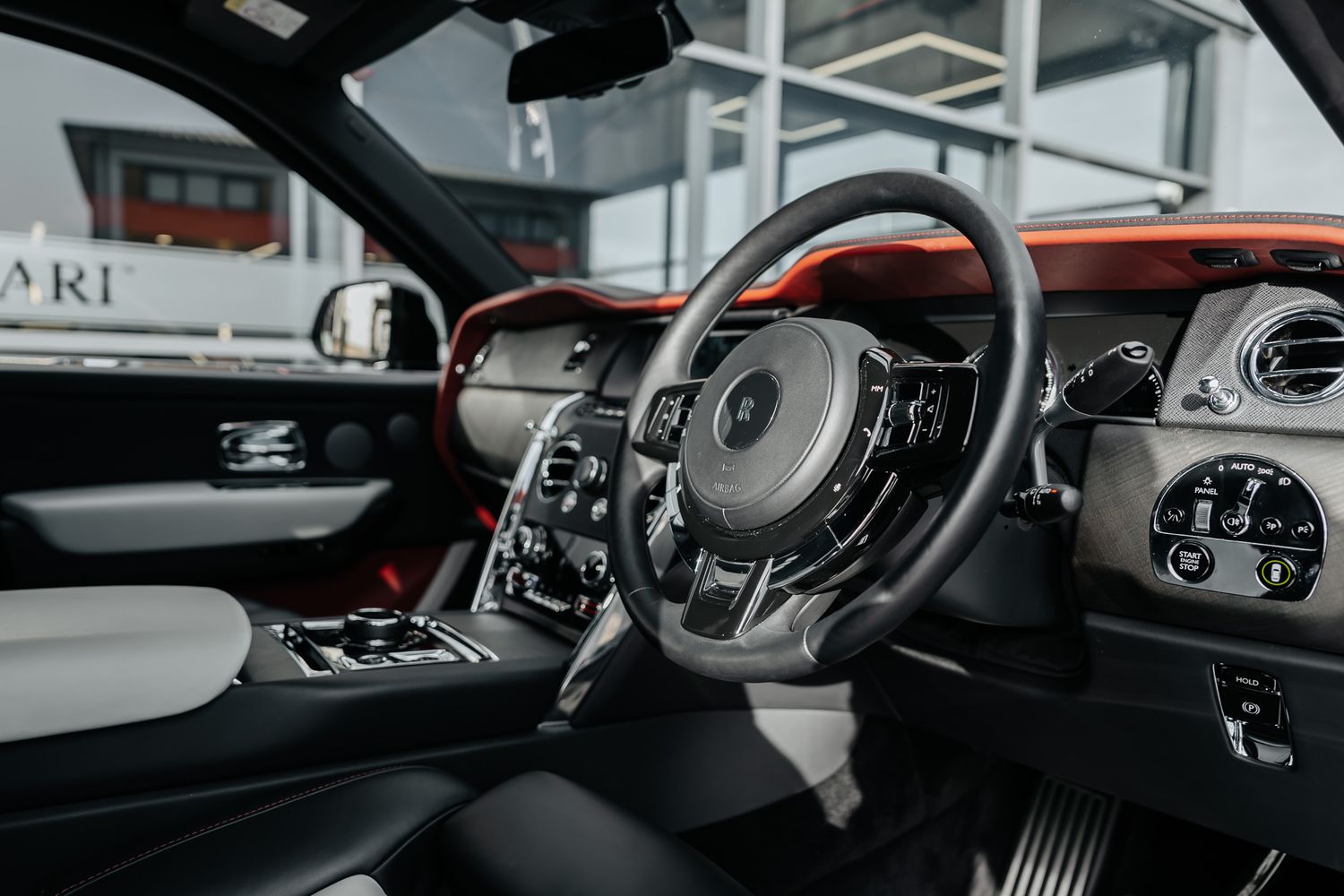 Rolls Royce Cullinan ONYX