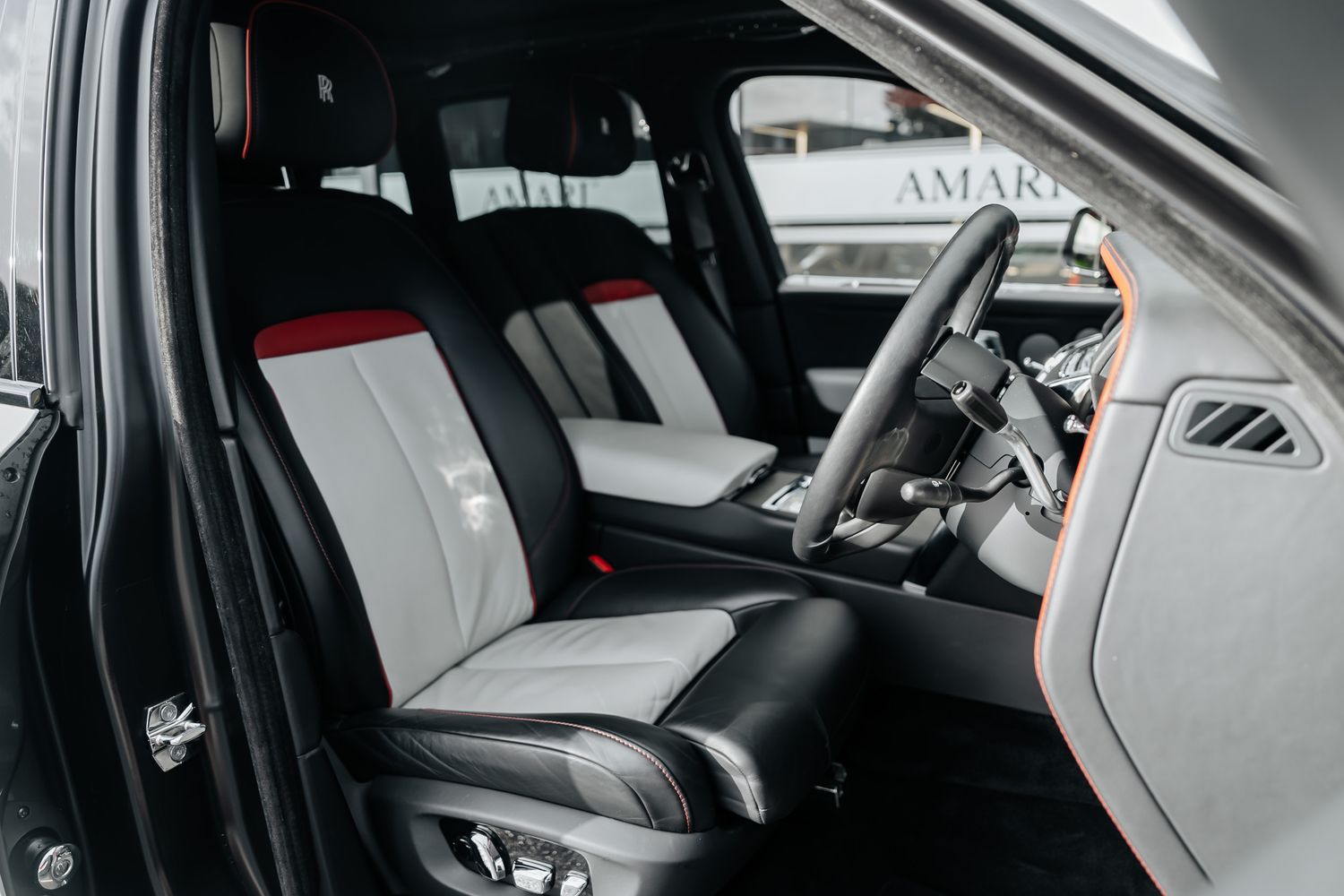 Rolls Royce Cullinan ONYX