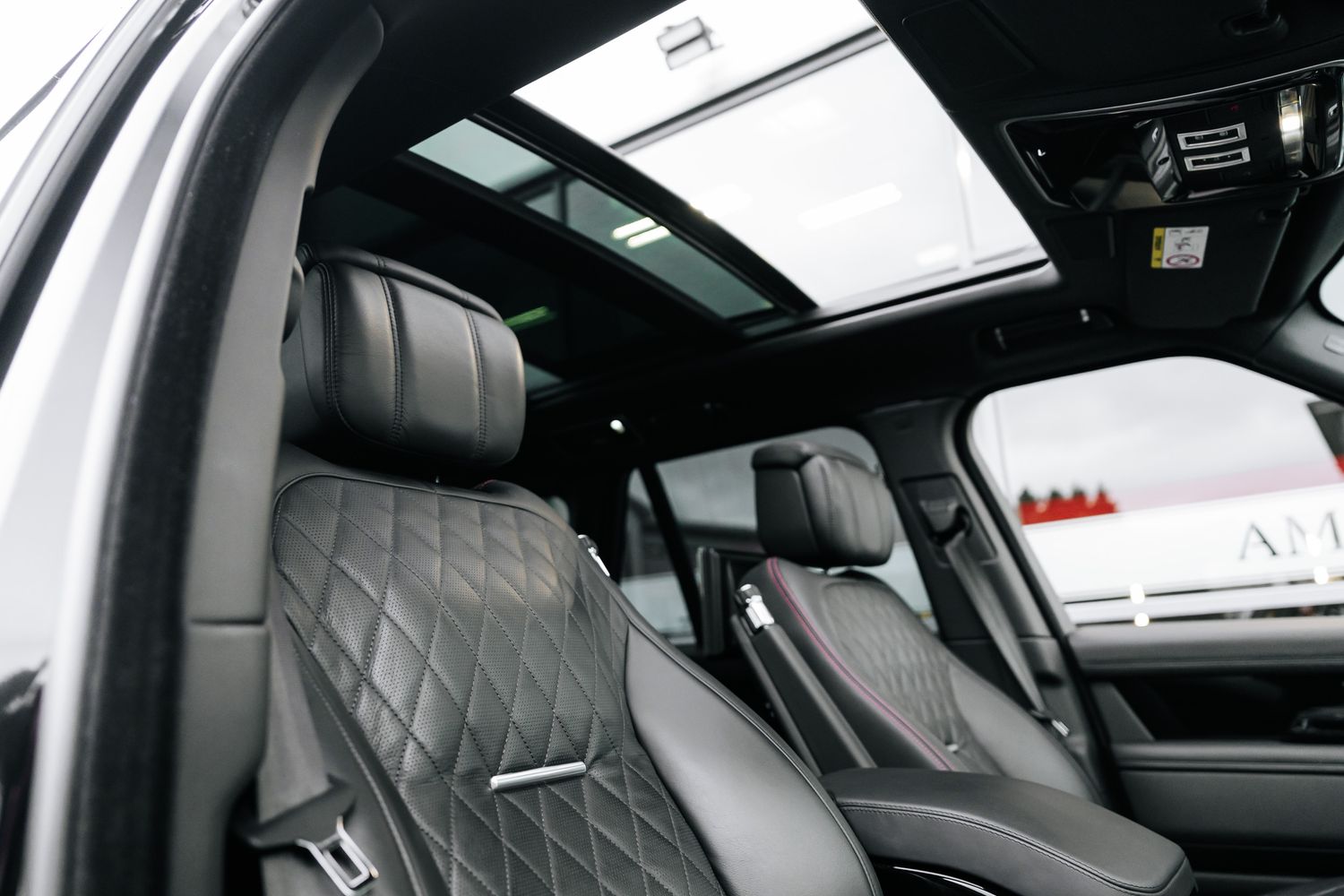 Land Rover Range Rover SVAutobiography Range Rover SV Autobiography Dynamic Black Auto