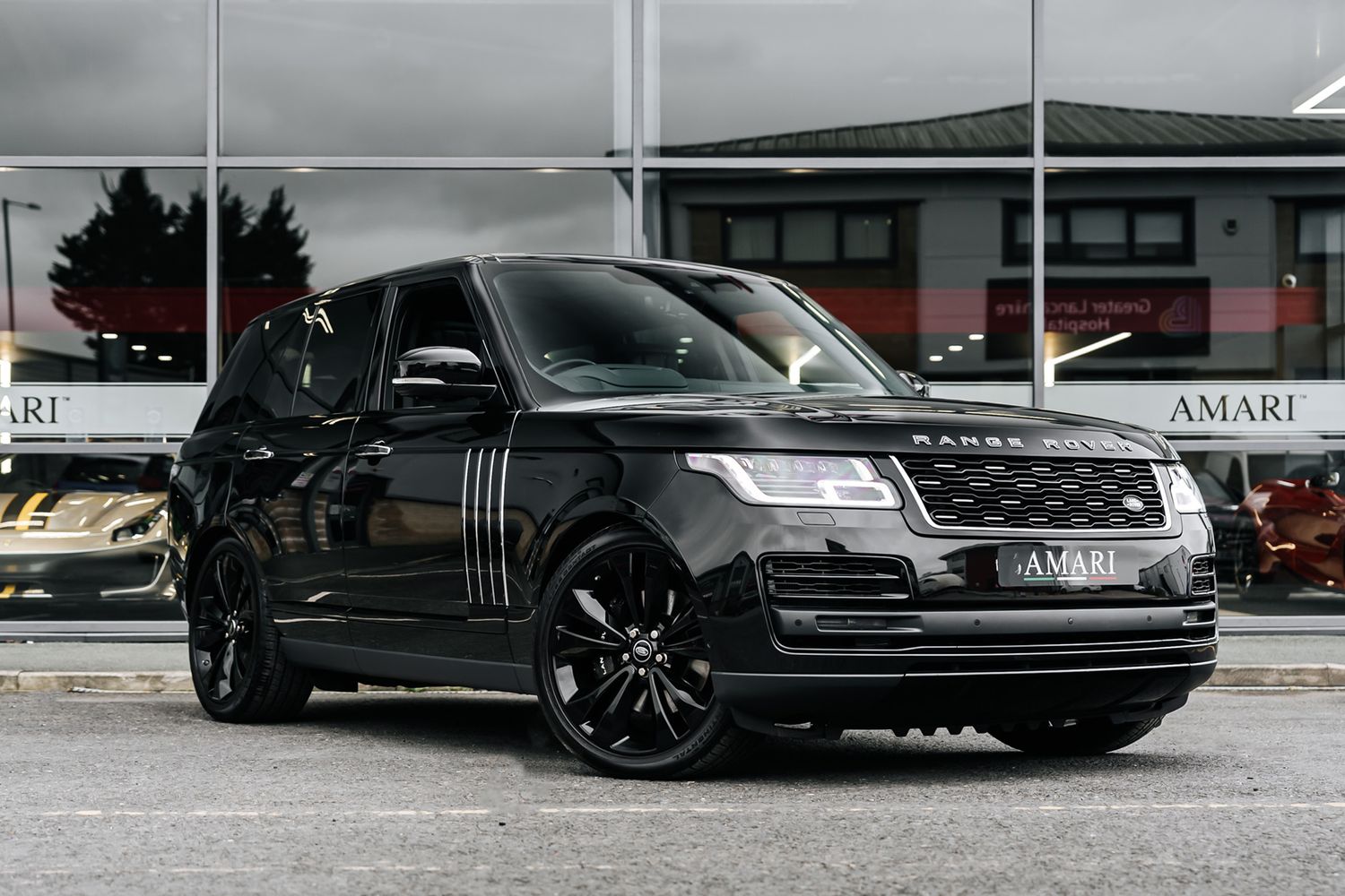 Land Rover Range Rover SVAutobiography Range Rover SV Autobiography Dynamic Black Auto