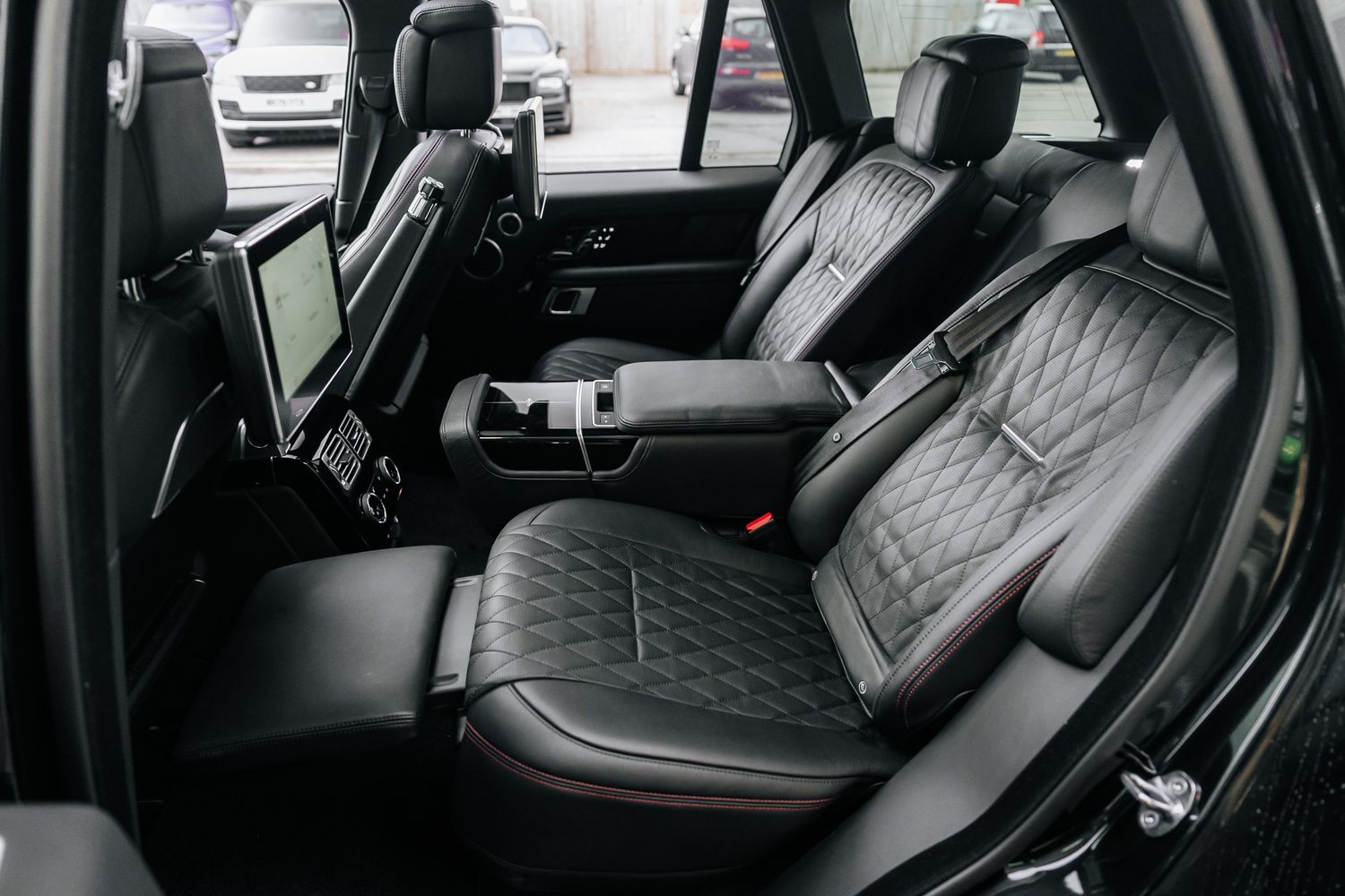 Land Rover Range Rover SVAutobiography Range Rover SV Autobiography Dynamic Black Auto