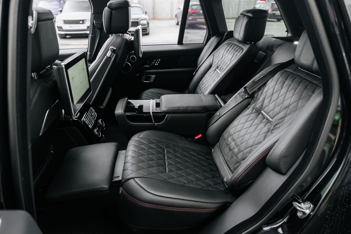 Land Rover Range Rover SVAutobiography Range Rover SV Autobiography Dynamic Black Auto