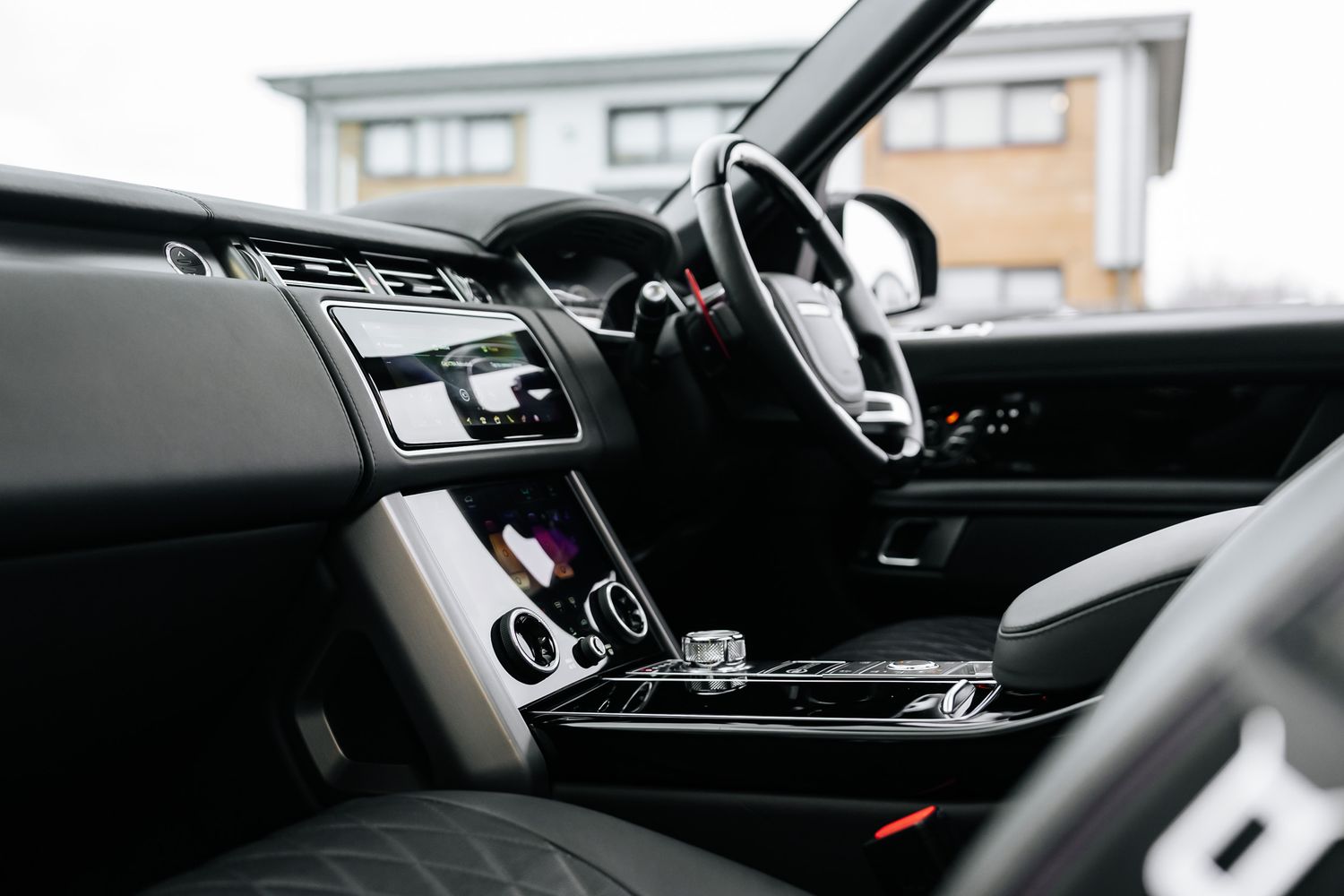 Land Rover Range Rover SVAutobiography Range Rover SV Autobiography Dynamic Black Auto