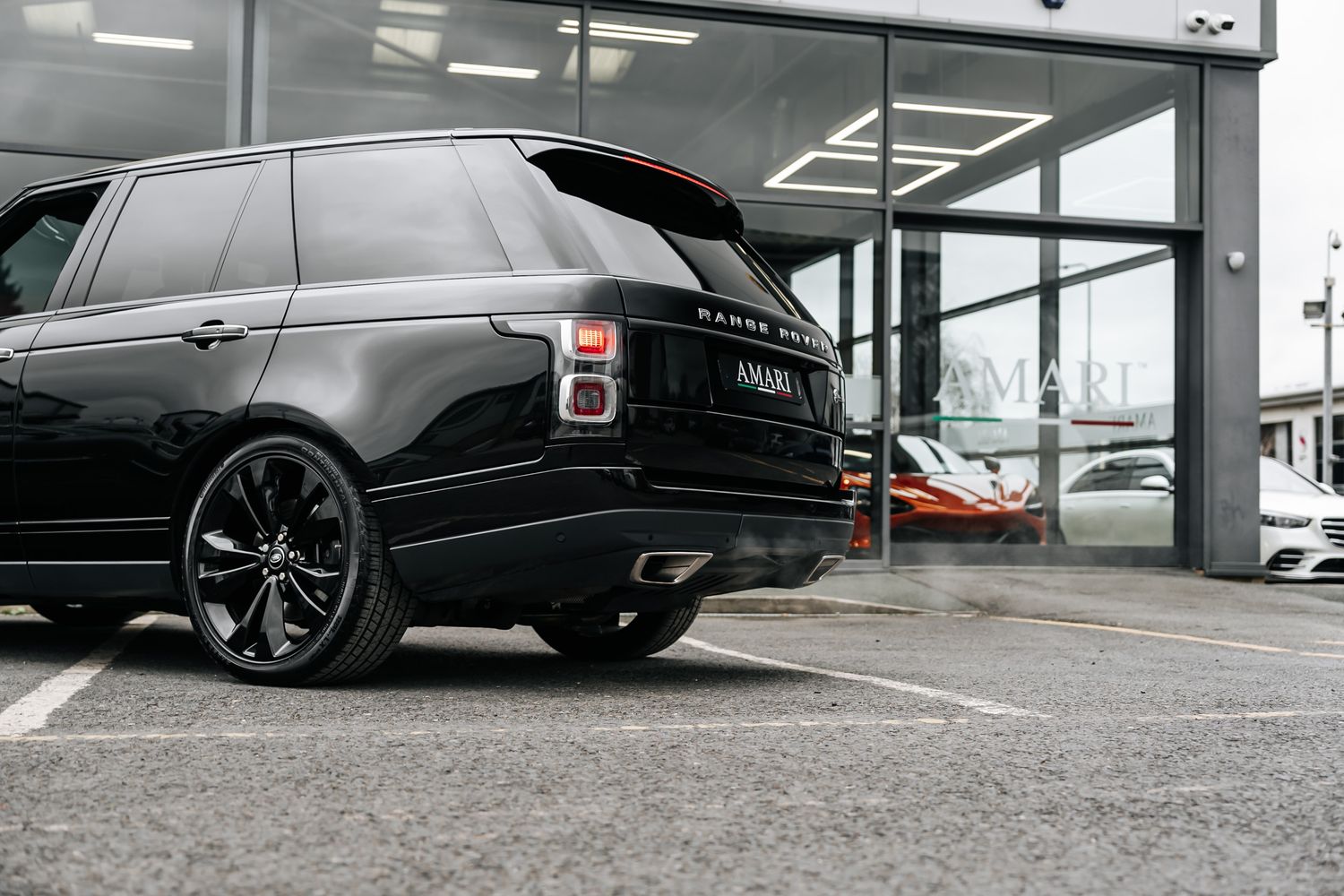 Land Rover Range Rover SVAutobiography Range Rover SV Autobiography Dynamic Black Auto