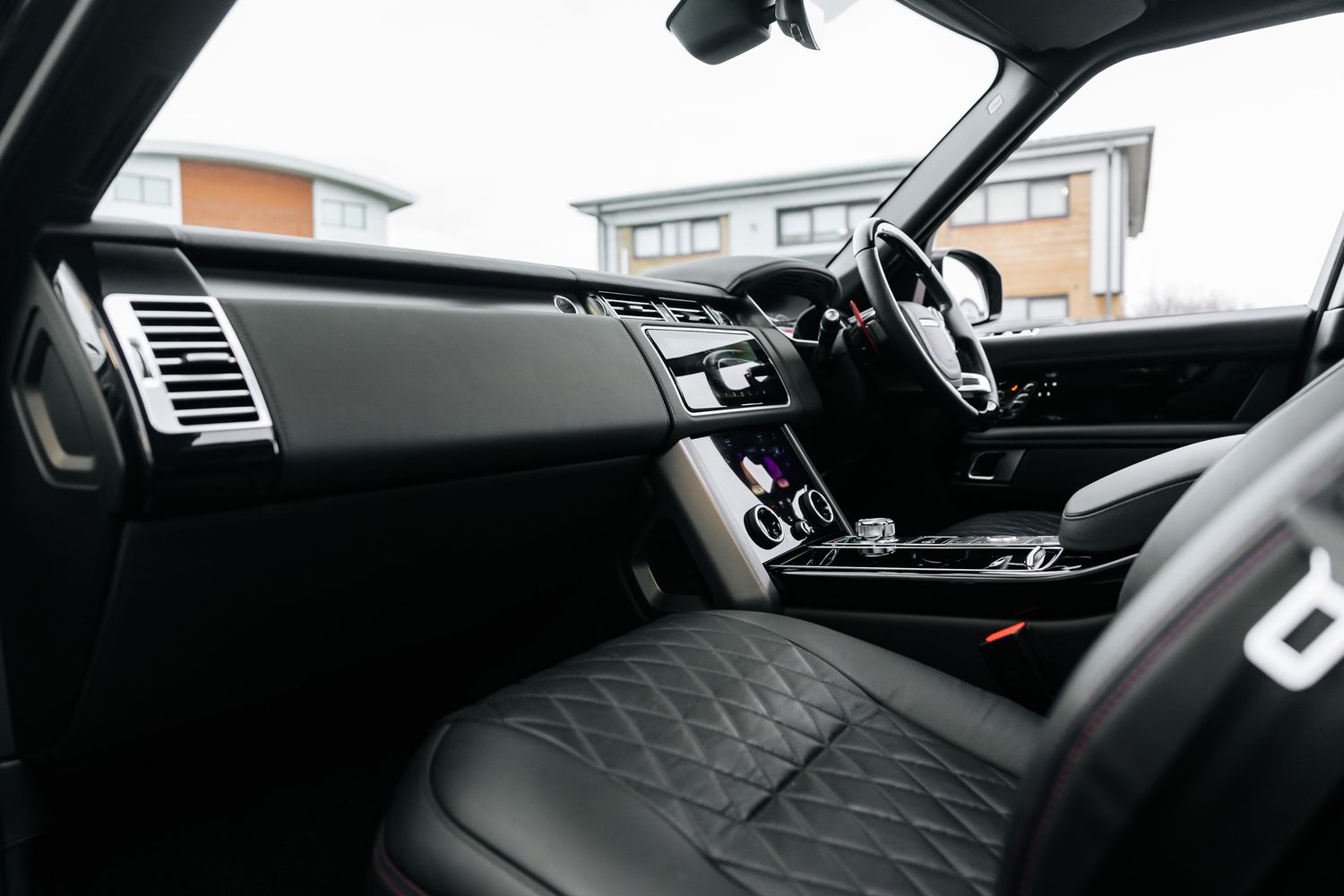 Land Rover Range Rover SVAutobiography Range Rover SV Autobiography Dynamic Black Auto