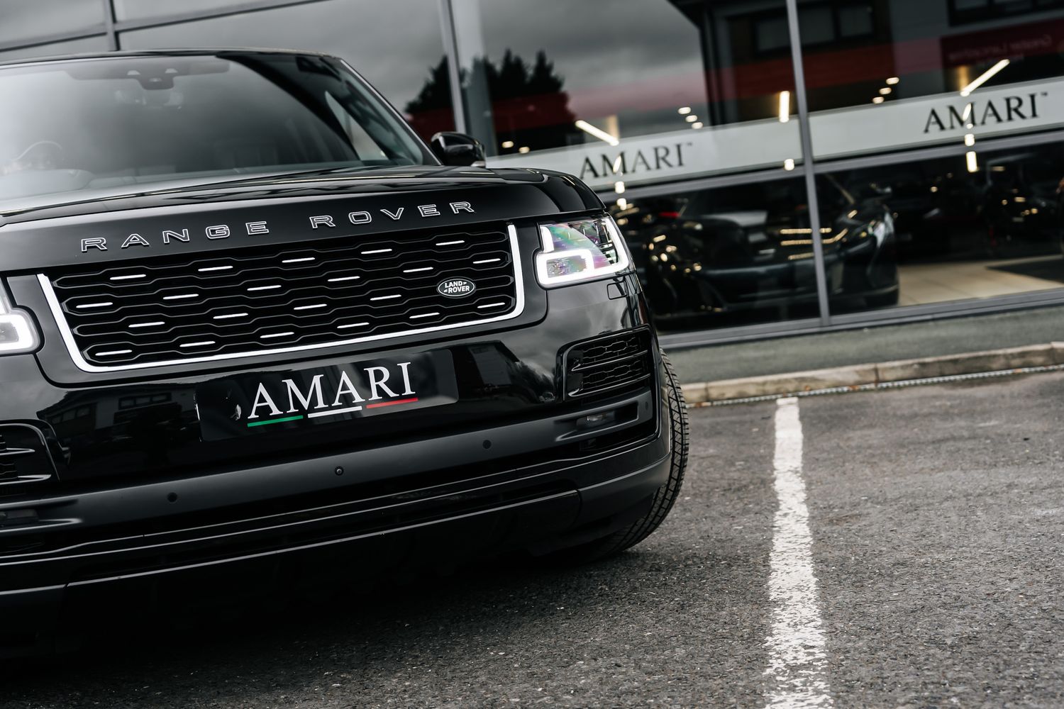 Land Rover Range Rover SVAutobiography Range Rover SV Autobiography Dynamic Black Auto