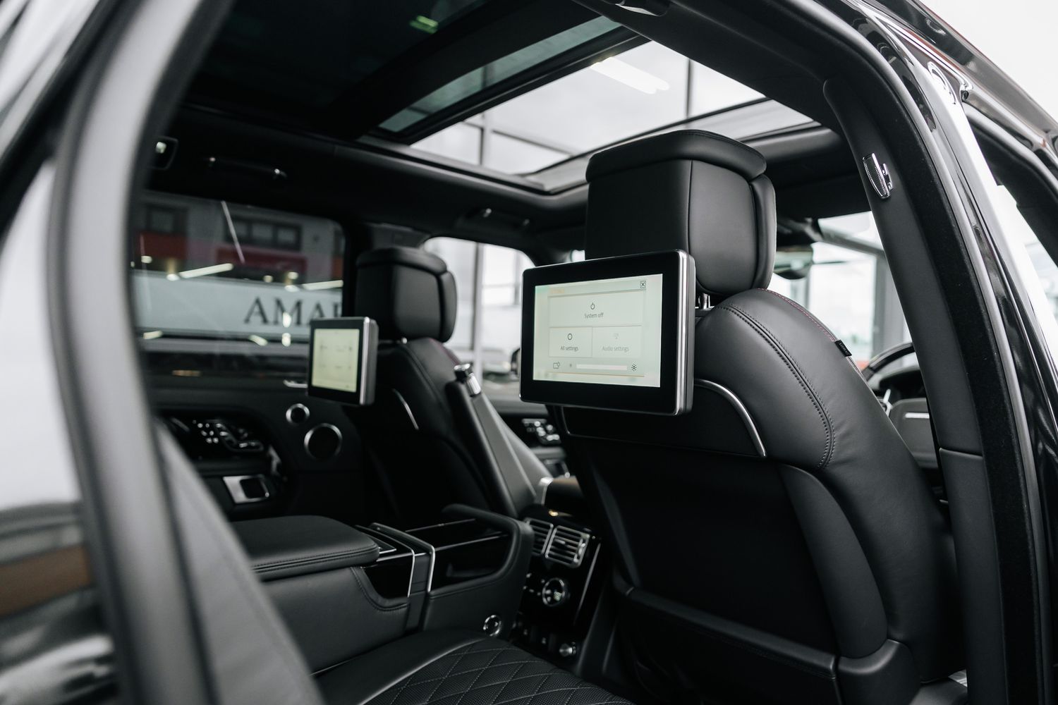 Land Rover Range Rover SVAutobiography Range Rover SV Autobiography Dynamic Black Auto