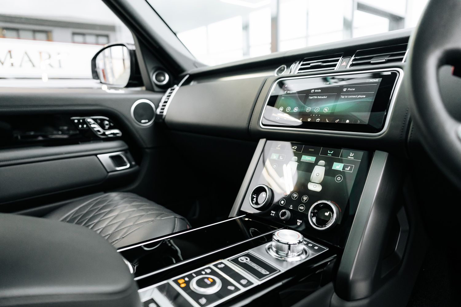 Land Rover Range Rover SVAutobiography Range Rover SV Autobiography Dynamic Black Auto
