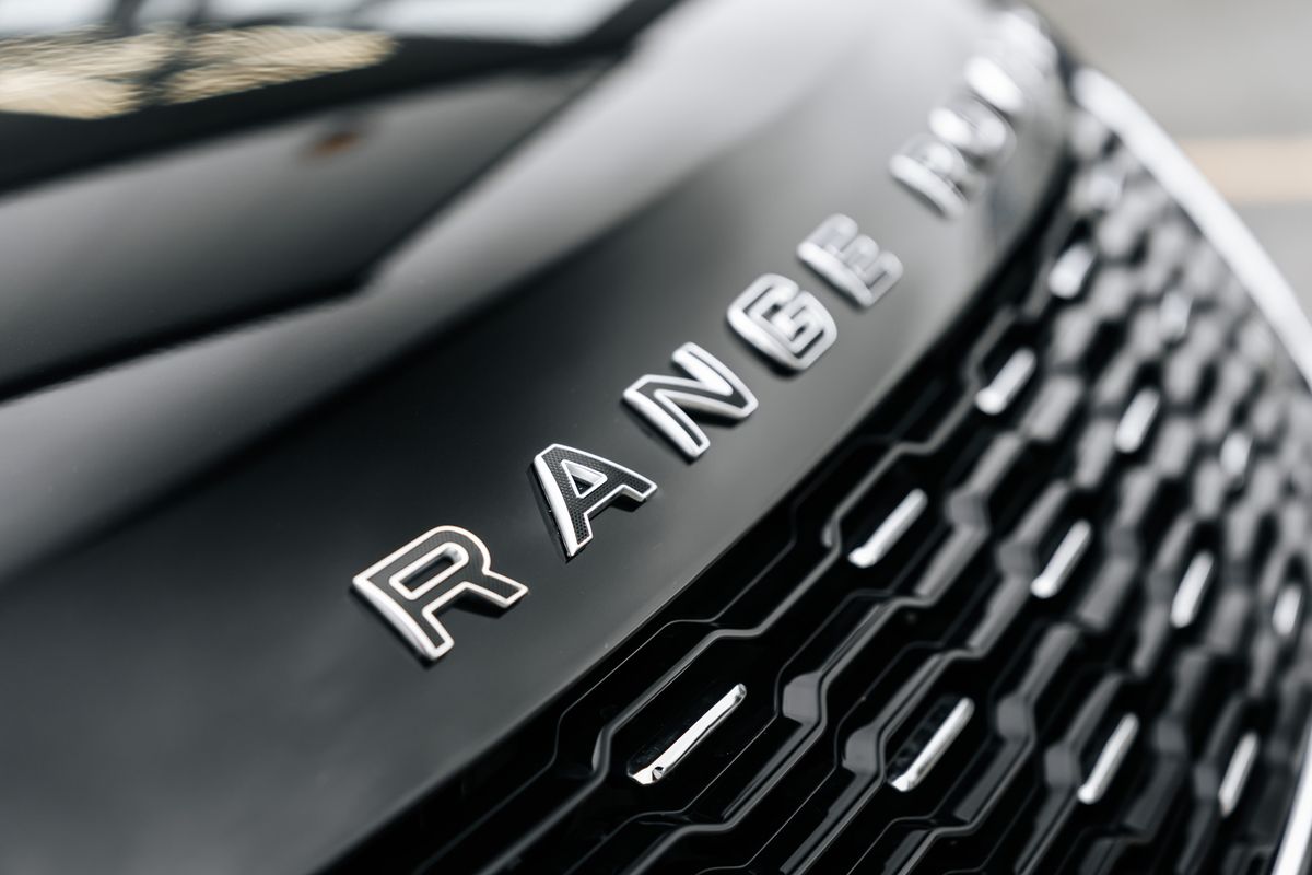 Land Rover Range Rover SVAutobiography Range Rover SV Autobiography Dynamic Black Auto