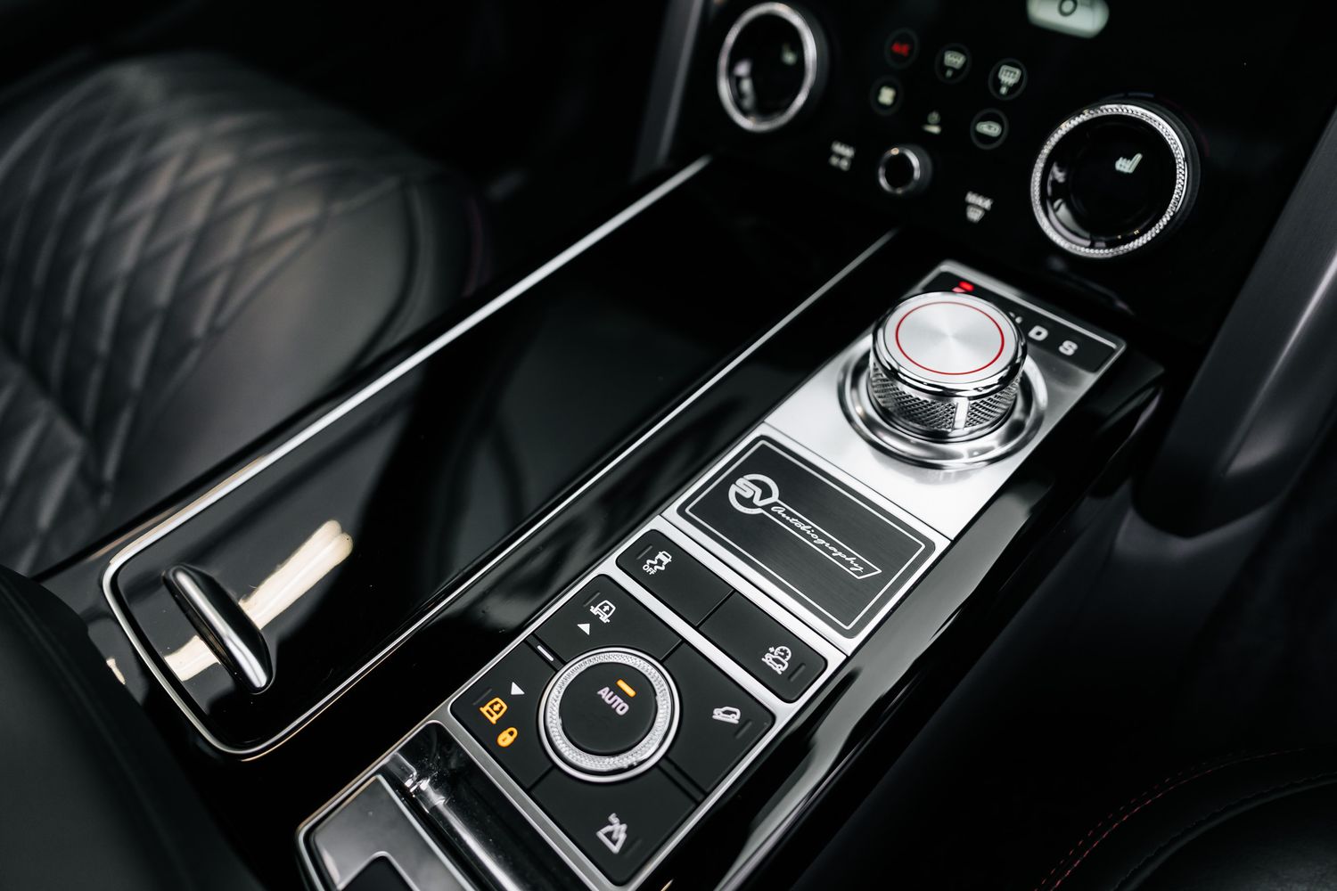Land Rover Range Rover SVAutobiography Range Rover SV Autobiography Dynamic Black Auto